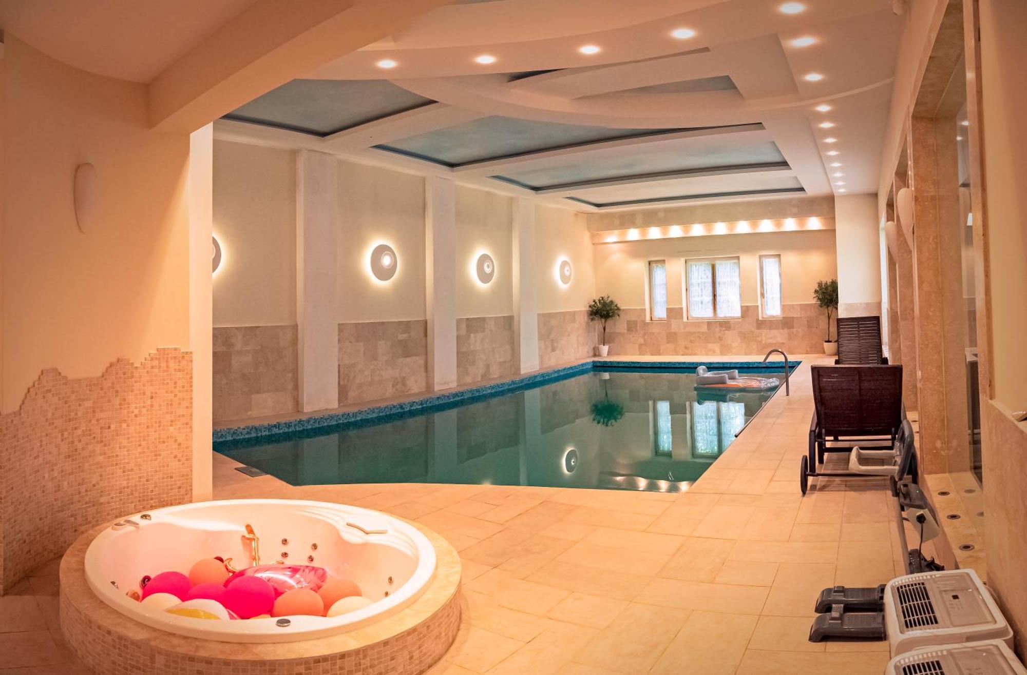 Luxury Villa Indoor Pool Warsaw Magdalenka Exterior foto